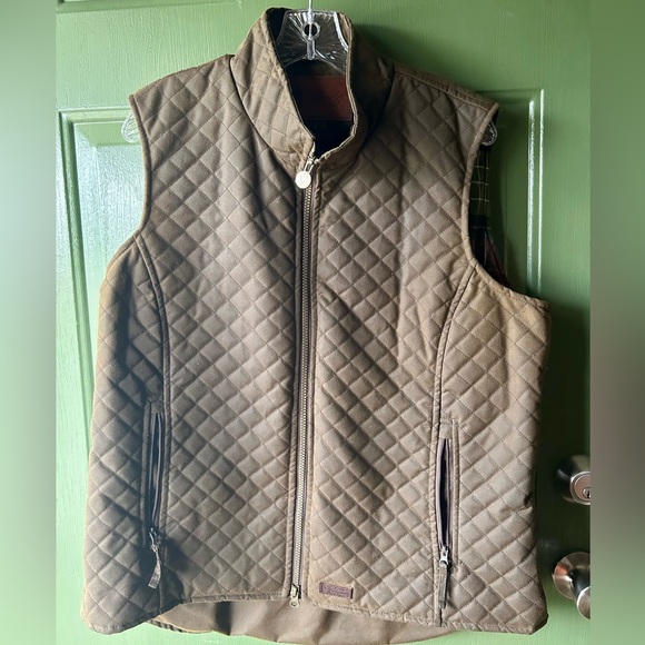 Outback Trading Co. Women’s Quilted Vest - Picture 2 of 10
